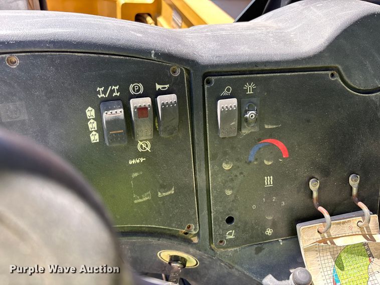 image for item DW1281 2007 Caterpillar TL1255 telehandler