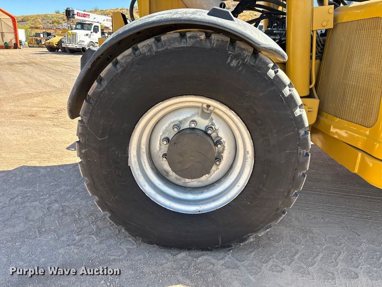 image for item DW1281 2007 Caterpillar TL1255 telehandler