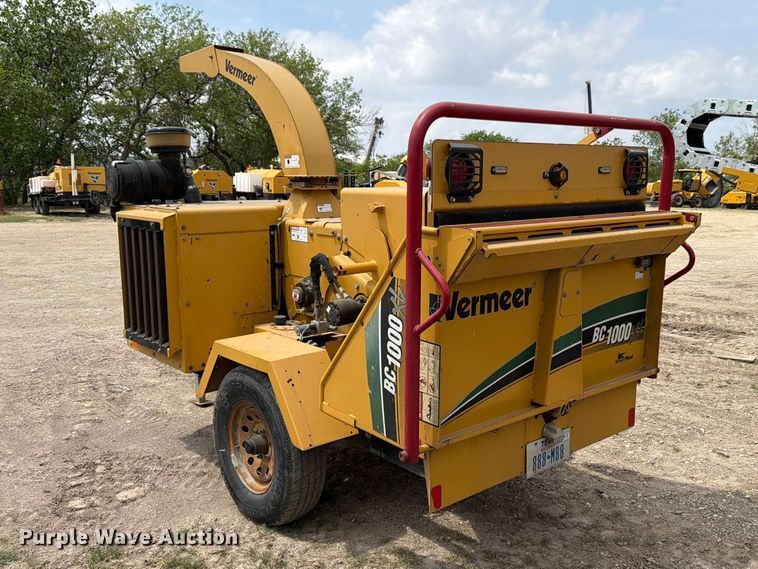image for item DX5961 2012 Vermeer BC1000XL wood chipper