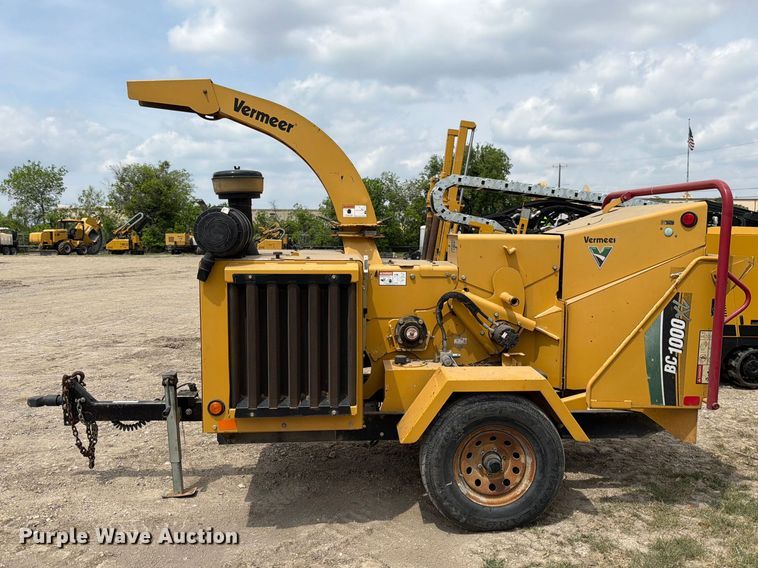 image for item DX5961 2012 Vermeer BC1000XL wood chipper