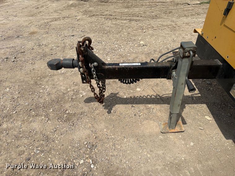 image for item DX5961 2012 Vermeer BC1000XL wood chipper