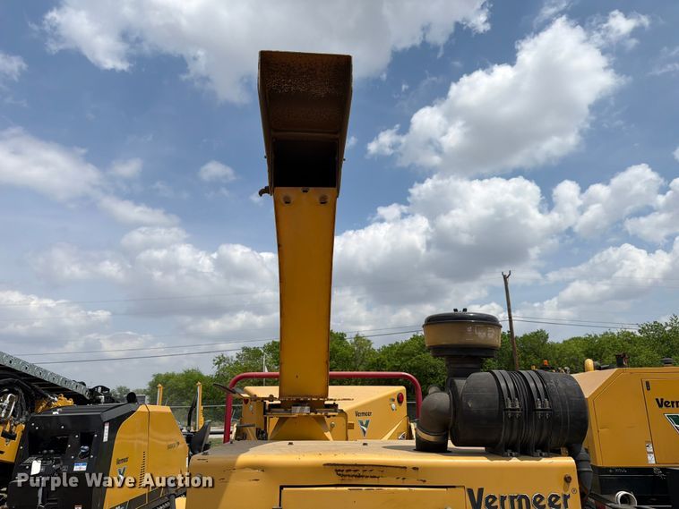 image for item DX5961 2012 Vermeer BC1000XL wood chipper