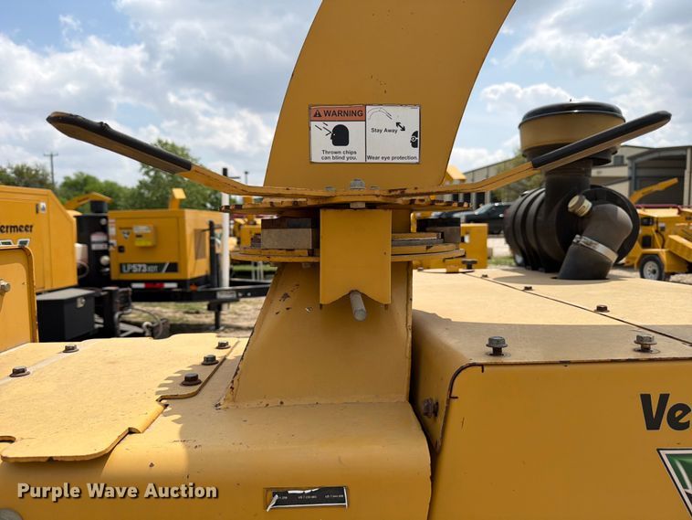 image for item DX5961 2012 Vermeer BC1000XL wood chipper