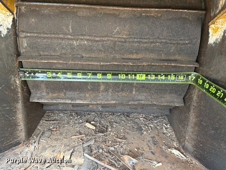 image for item DX5961 2012 Vermeer BC1000XL wood chipper