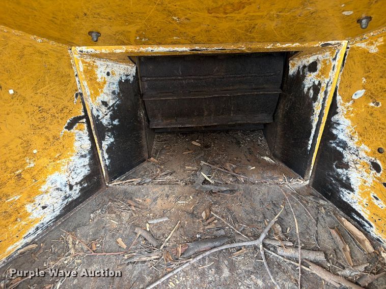 image for item DX5961 2012 Vermeer BC1000XL wood chipper