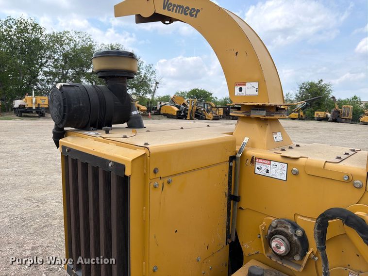 image for item DX5961 2012 Vermeer BC1000XL wood chipper