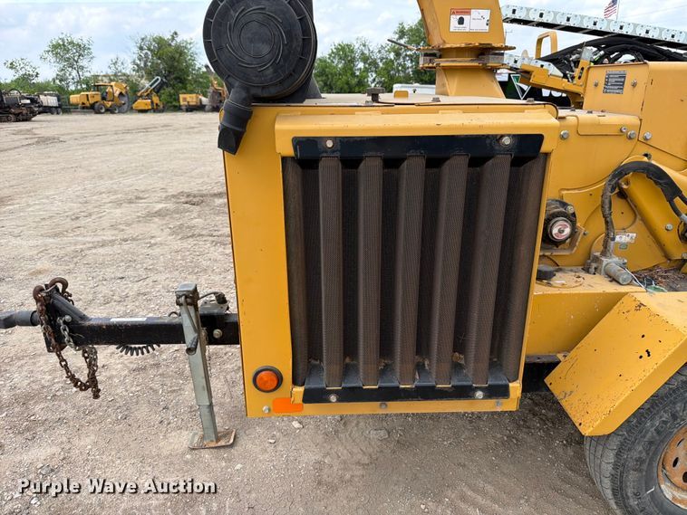 image for item DX5961 2012 Vermeer BC1000XL wood chipper