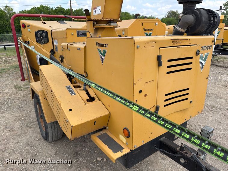 image for item DX5961 2012 Vermeer BC1000XL wood chipper