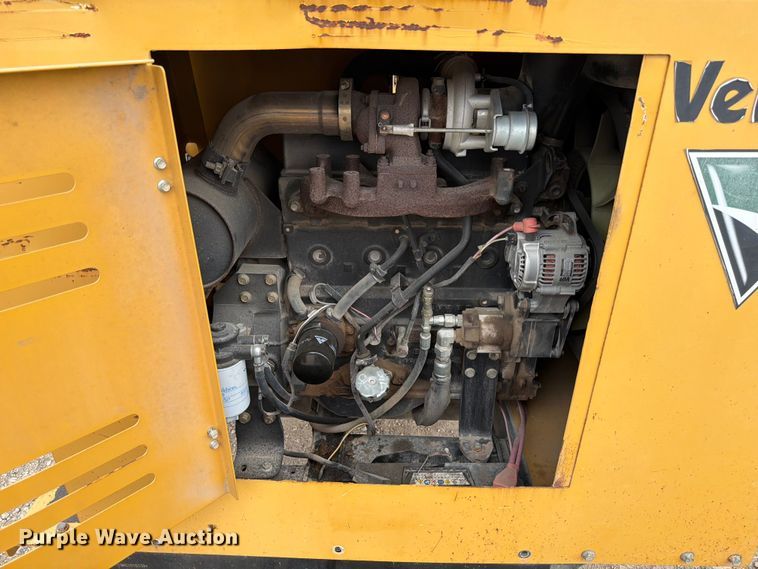 image for item DX5961 2012 Vermeer BC1000XL wood chipper