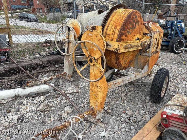 image for item DZ3510 (2) concrete mixers