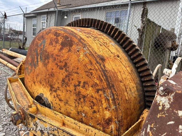 image for item DZ3510 (2) concrete mixers