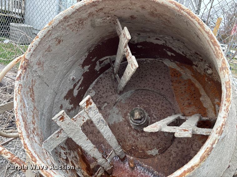 image for item DZ3510 (2) concrete mixers