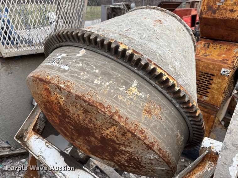 image for item DZ3510 (2) concrete mixers