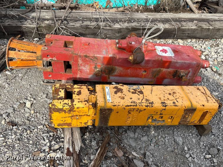 image for item DZ3972 (2) crane pile driver attachments