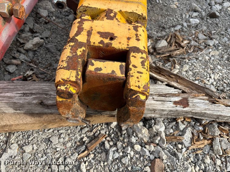 image for item DZ3972 (2) crane pile driver attachments