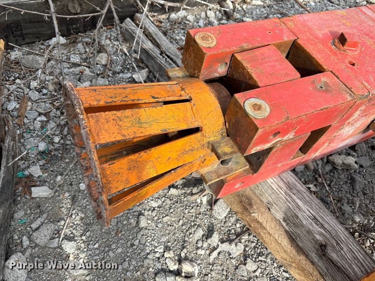 image for item DZ3972 (2) crane pile driver attachments