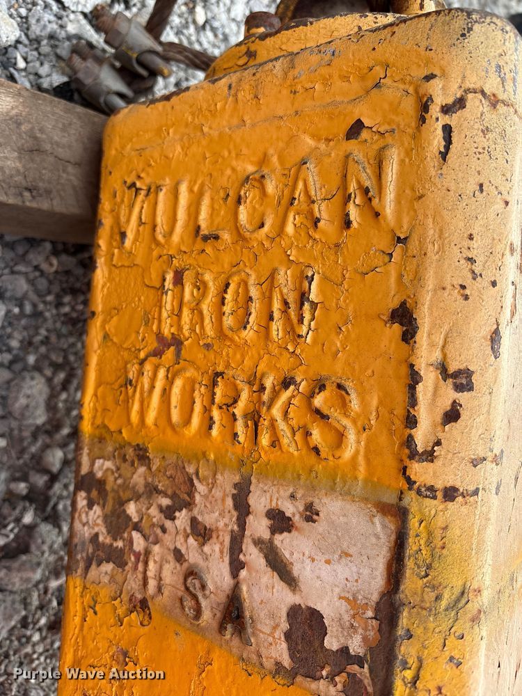 image for item DZ3972 (2) crane pile driver attachments