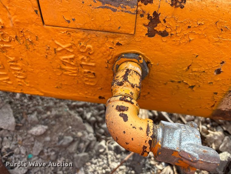 image for item DZ3972 (2) crane pile driver attachments