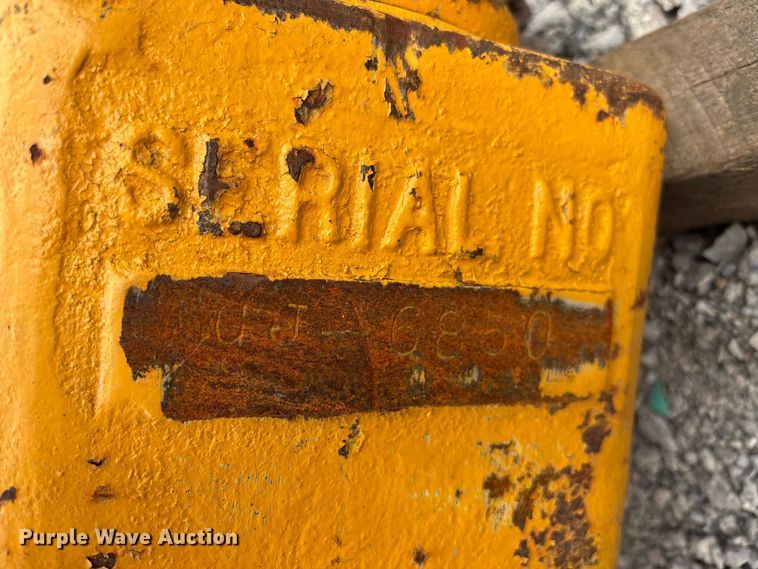 image for item DZ3972 (2) crane pile driver attachments