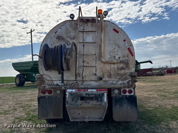 image for item DZ5197 1997 Mack RD690S water truck