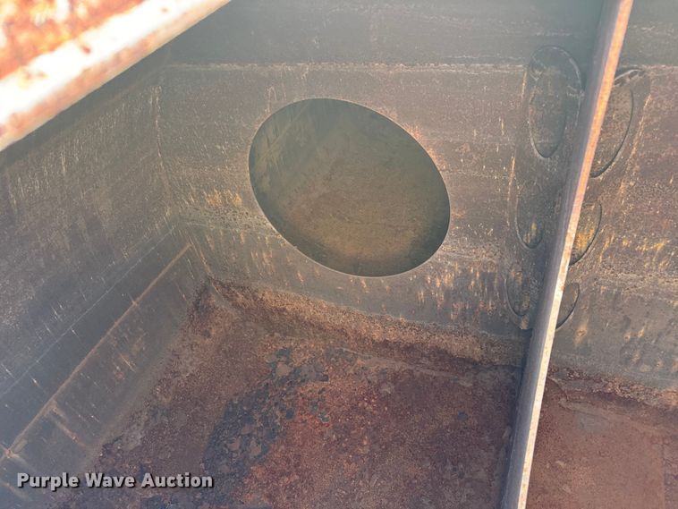 image for item DZ5197 1997 Mack RD690S water truck