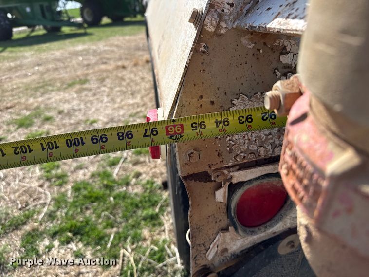 image for item DZ5197 1997 Mack RD690S water truck