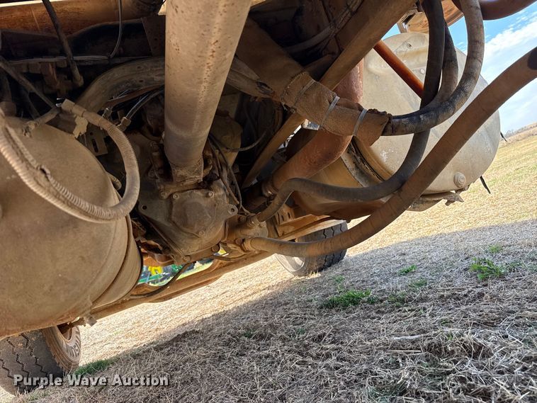 image for item DZ5197 1997 Mack RD690S water truck