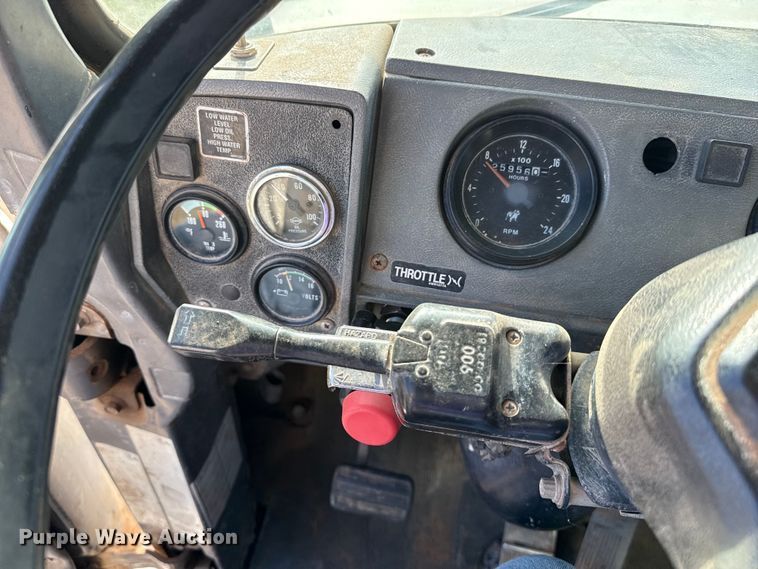 image for item DZ5197 1997 Mack RD690S water truck