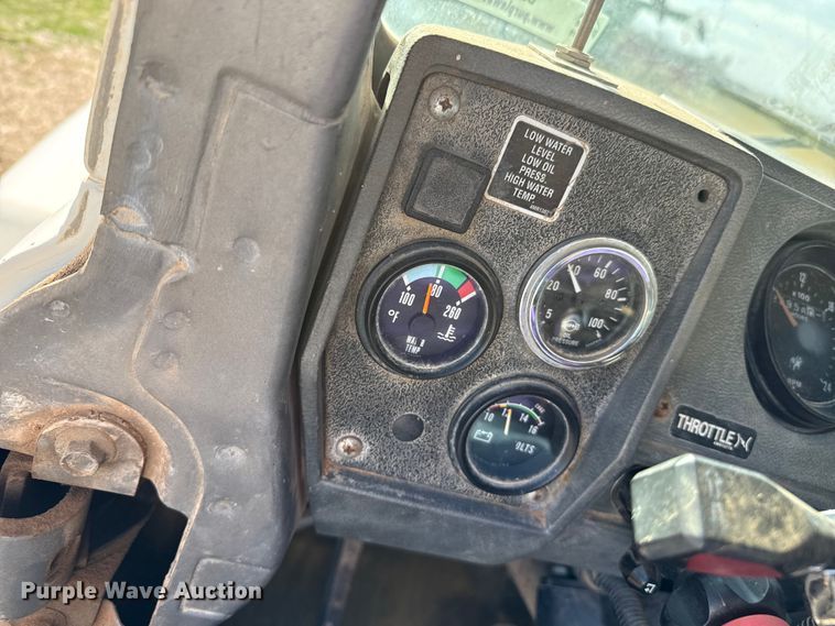 image for item DZ5197 1997 Mack RD690S water truck