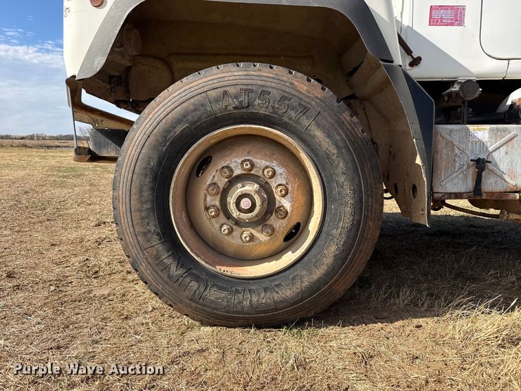 image for item DZ5197 1997 Mack RD690S water truck