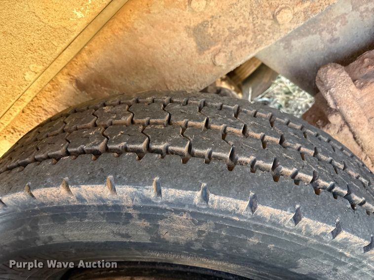 image for item DZ5197 1997 Mack RD690S water truck