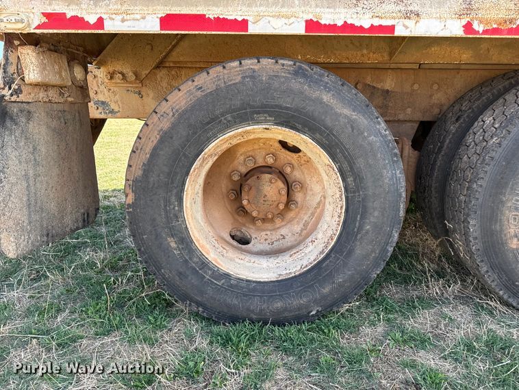 image for item DZ5197 1997 Mack RD690S water truck