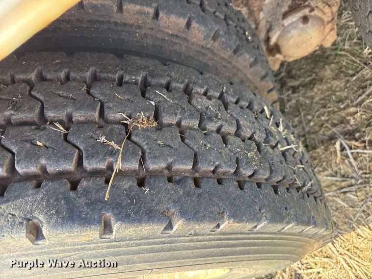 image for item DZ5197 1997 Mack RD690S water truck