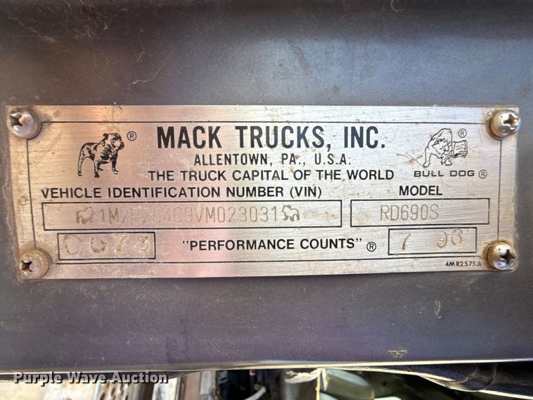 image for item DZ5197 1997 Mack RD690S water truck