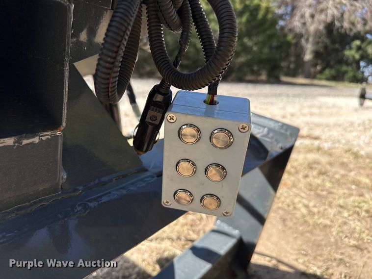 image for item DZ5281 2026 GR87 skid steer grader