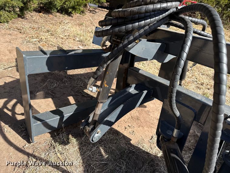 image for item DZ5281 2026 GR87 skid steer grader