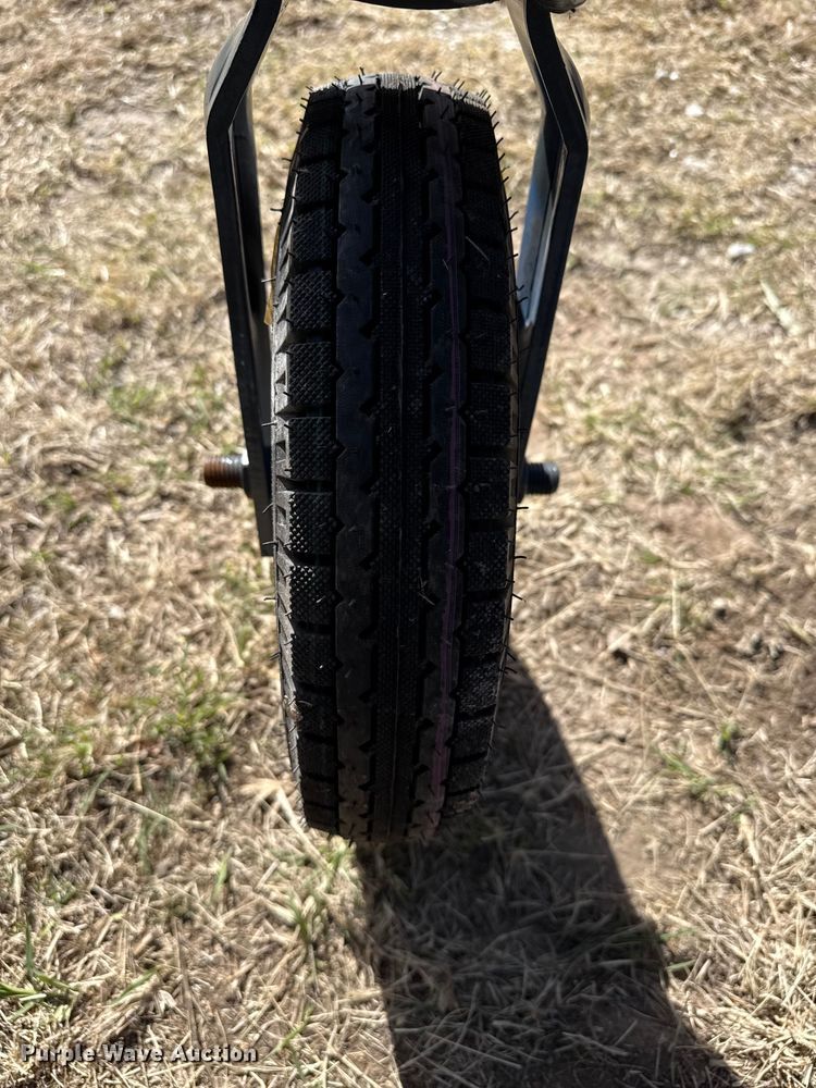 image for item DZ5281 2026 GR87 skid steer grader