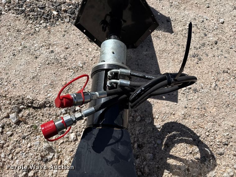 image for item DZ5282 2025 SSW55 skid steer wire winder