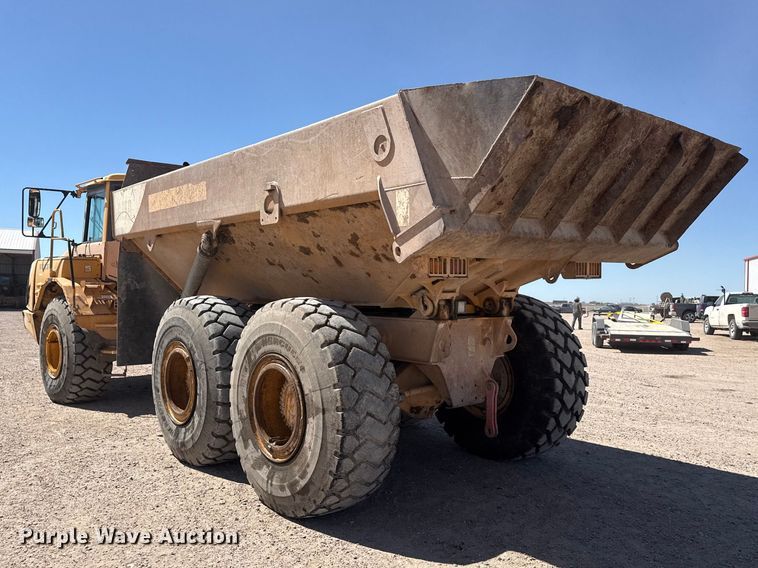 image for item DZ5313 2005 Volvo A25D articulated haul truck