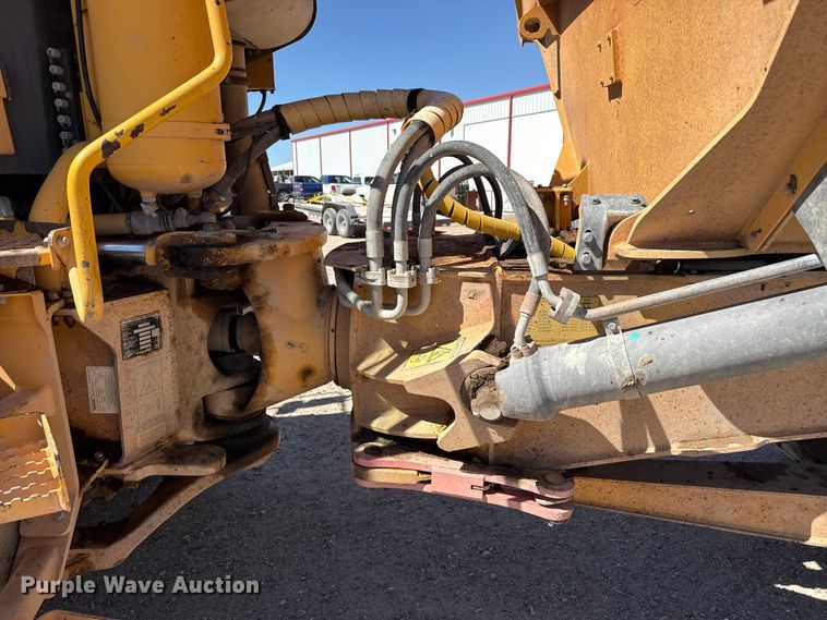 image for item DZ5313 2005 Volvo A25D articulated haul truck