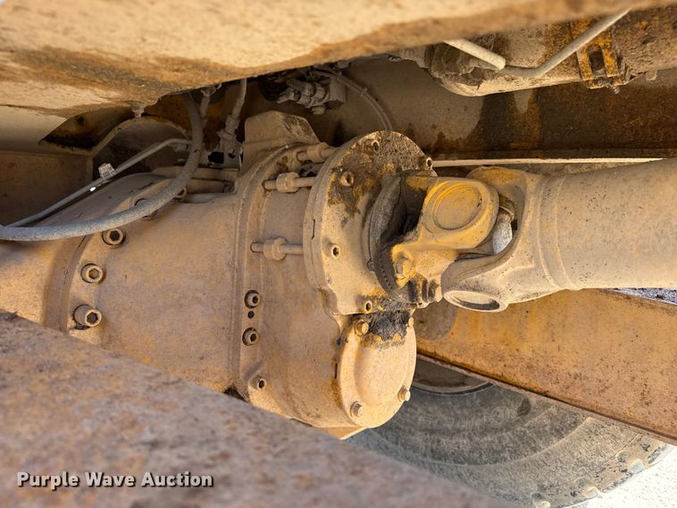 image for item DZ5313 2005 Volvo A25D articulated haul truck