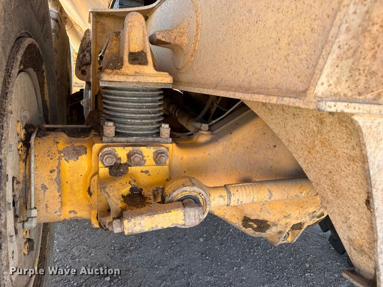 image for item DZ5313 2005 Volvo A25D articulated haul truck