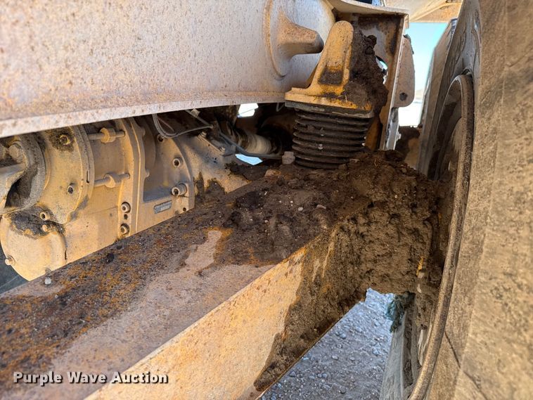 image for item DZ5313 2005 Volvo A25D articulated haul truck