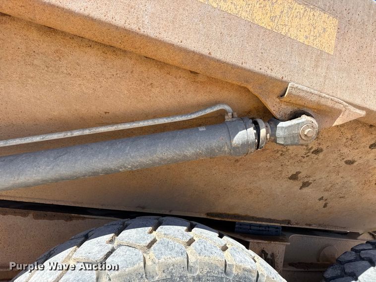 image for item DZ5313 2005 Volvo A25D articulated haul truck