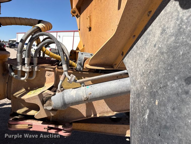 image for item DZ5313 2005 Volvo A25D articulated haul truck