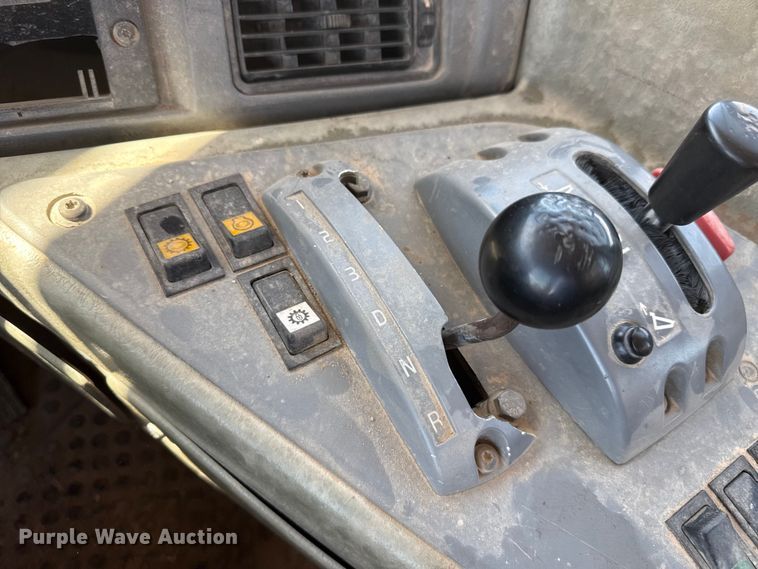 image for item DZ5313 2005 Volvo A25D articulated haul truck