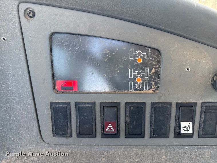 image for item DZ5313 2005 Volvo A25D articulated haul truck