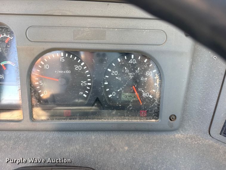 image for item DZ5313 2005 Volvo A25D articulated haul truck