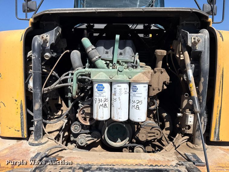 image for item DZ5313 2005 Volvo A25D articulated haul truck