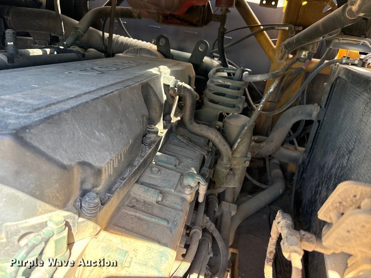 image for item DZ5313 2005 Volvo A25D articulated haul truck